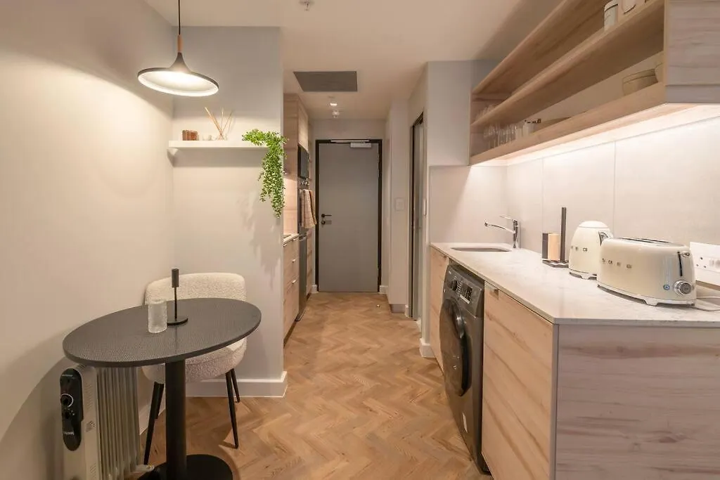 Cityscape Haven: Stylish Studio Le Cap
