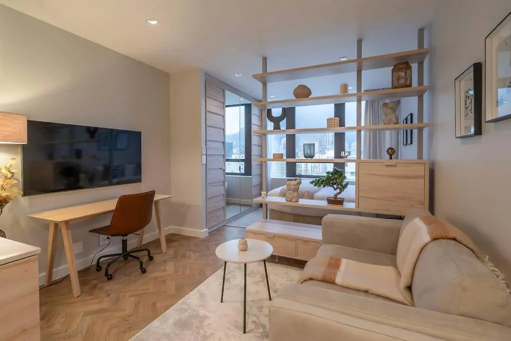 Cityscape Haven: Stylish Studio Le Cap Appartement