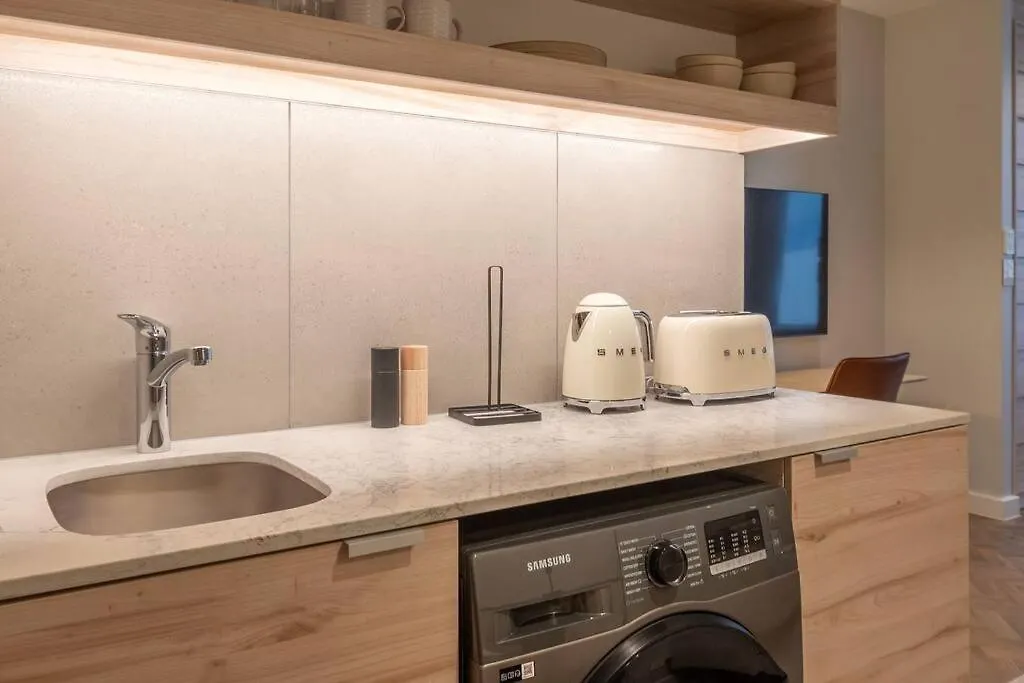 Appartement Cityscape Haven: Stylish Studio Le Cap